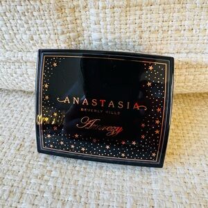 Anastasia Beverly Hills AMREZY Highlighter 9 g / 0.31 oz Face Makeup Beauty